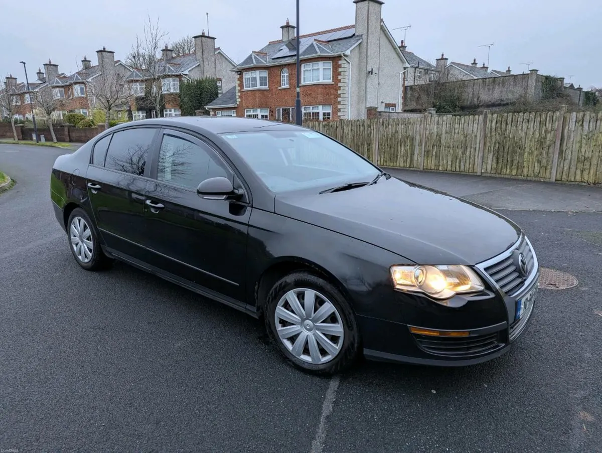Volkswagen Passat - Image 2