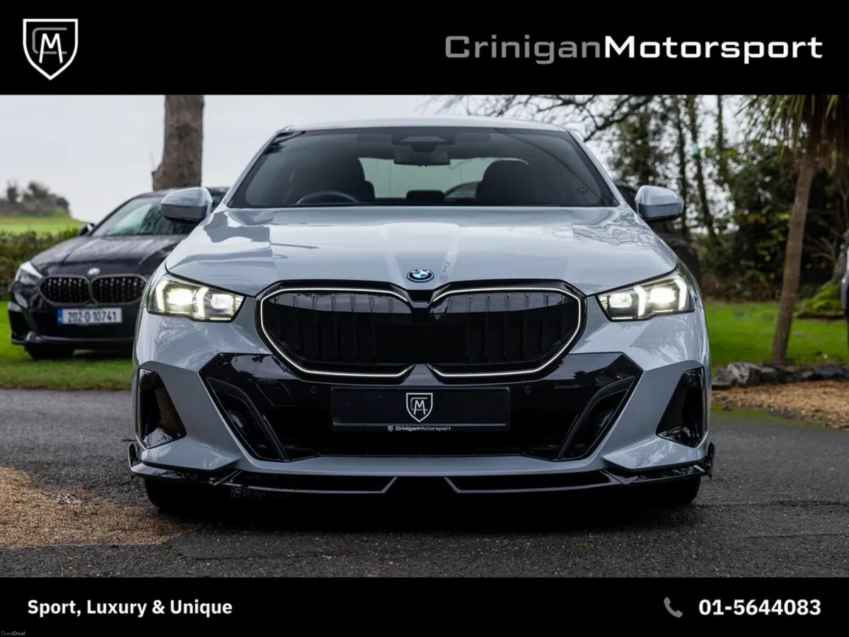 BMW 5-Series 550e xDrive M Sport Pro - Image 4