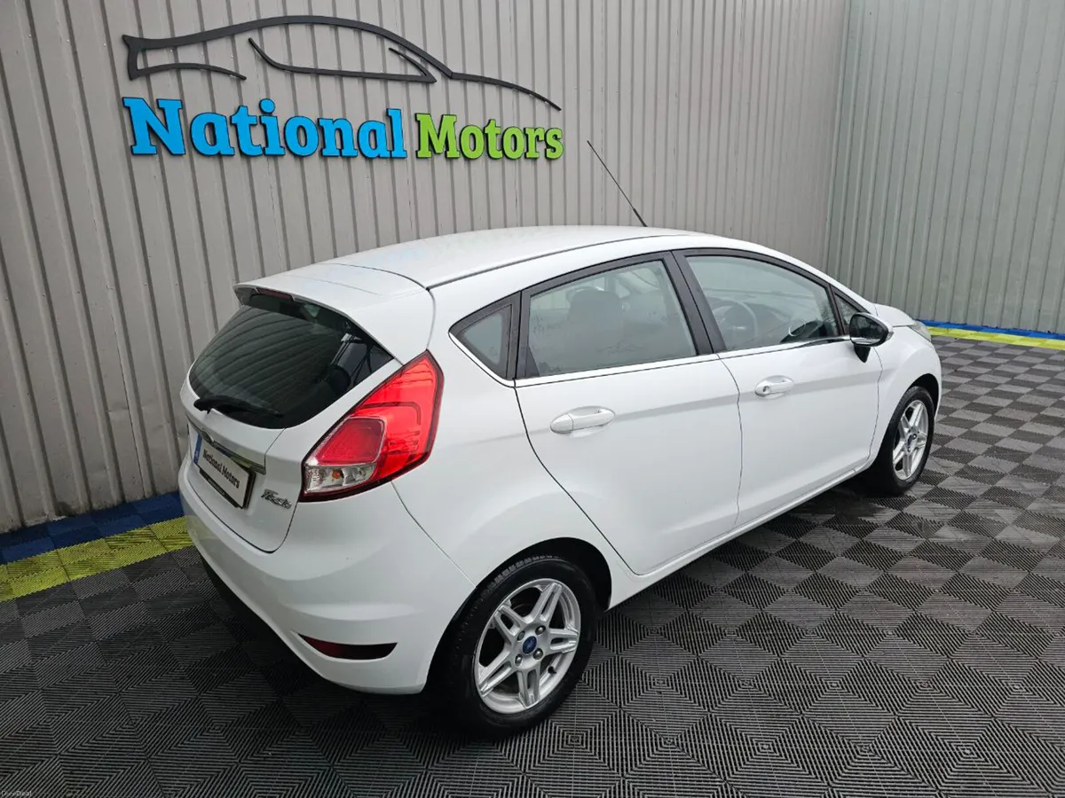 2014 Ford Fiesta 1.0 Petrol Zetec - Image 3