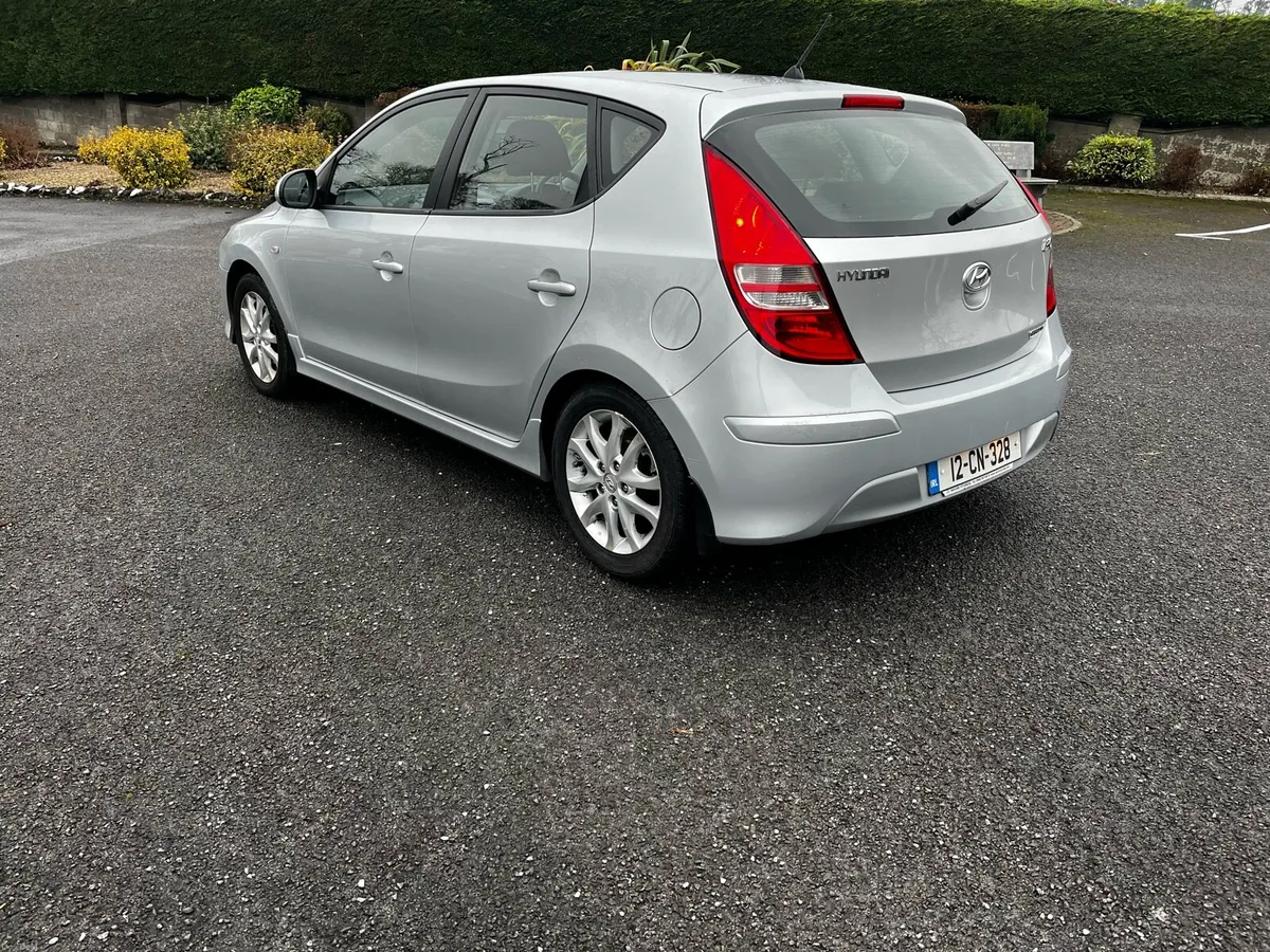 2012 Hyundai i30 deluxe 1.6 diesel - Image 3