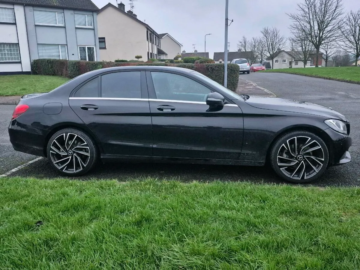 Mercedes c220 - Image 2