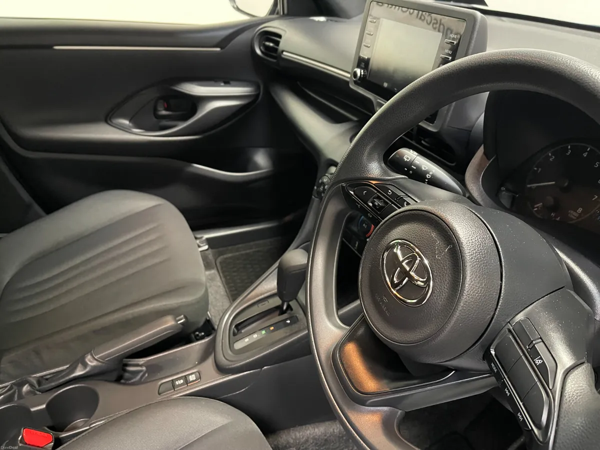 201 Toyota Yaris 1.0 Automatic (Low Kms) 5dr Model - Image 4