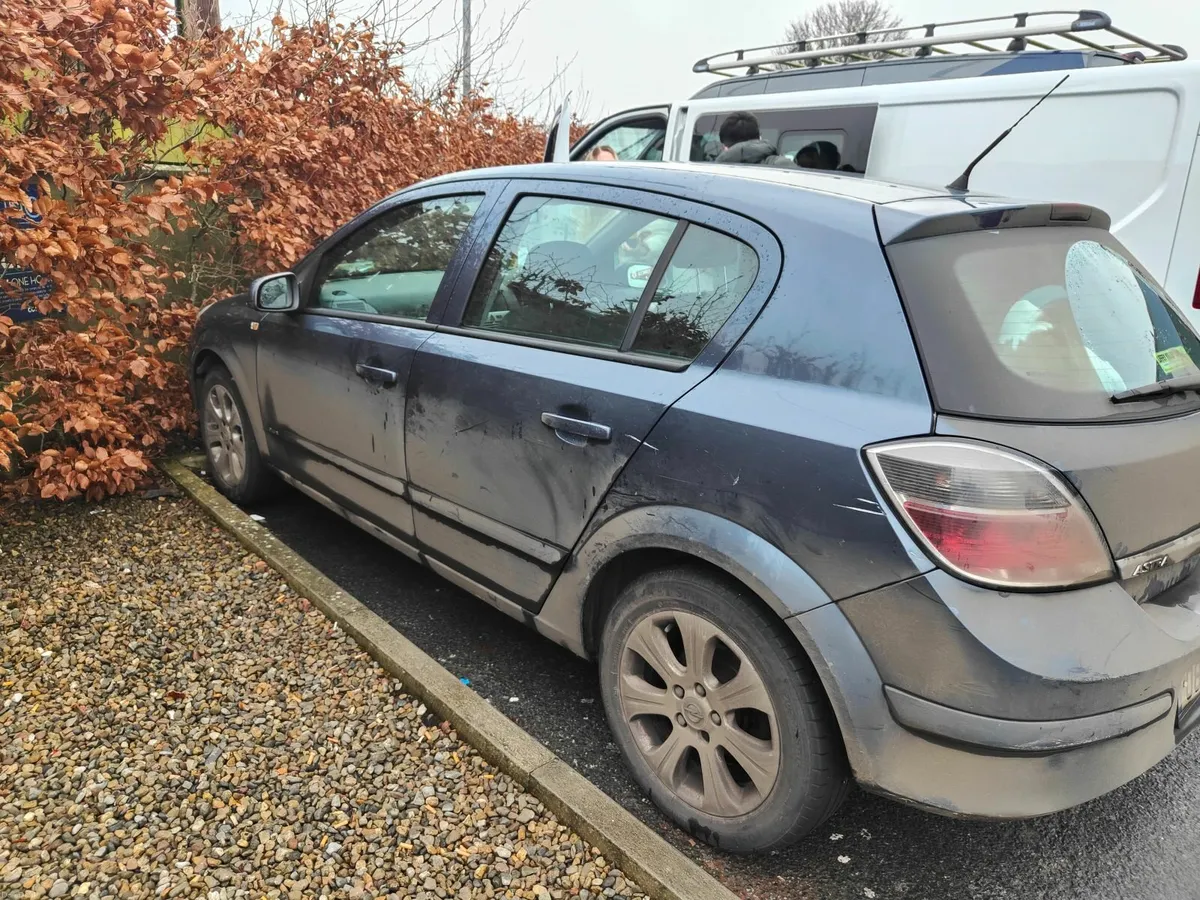 Opel Astra 2008 - Image 2