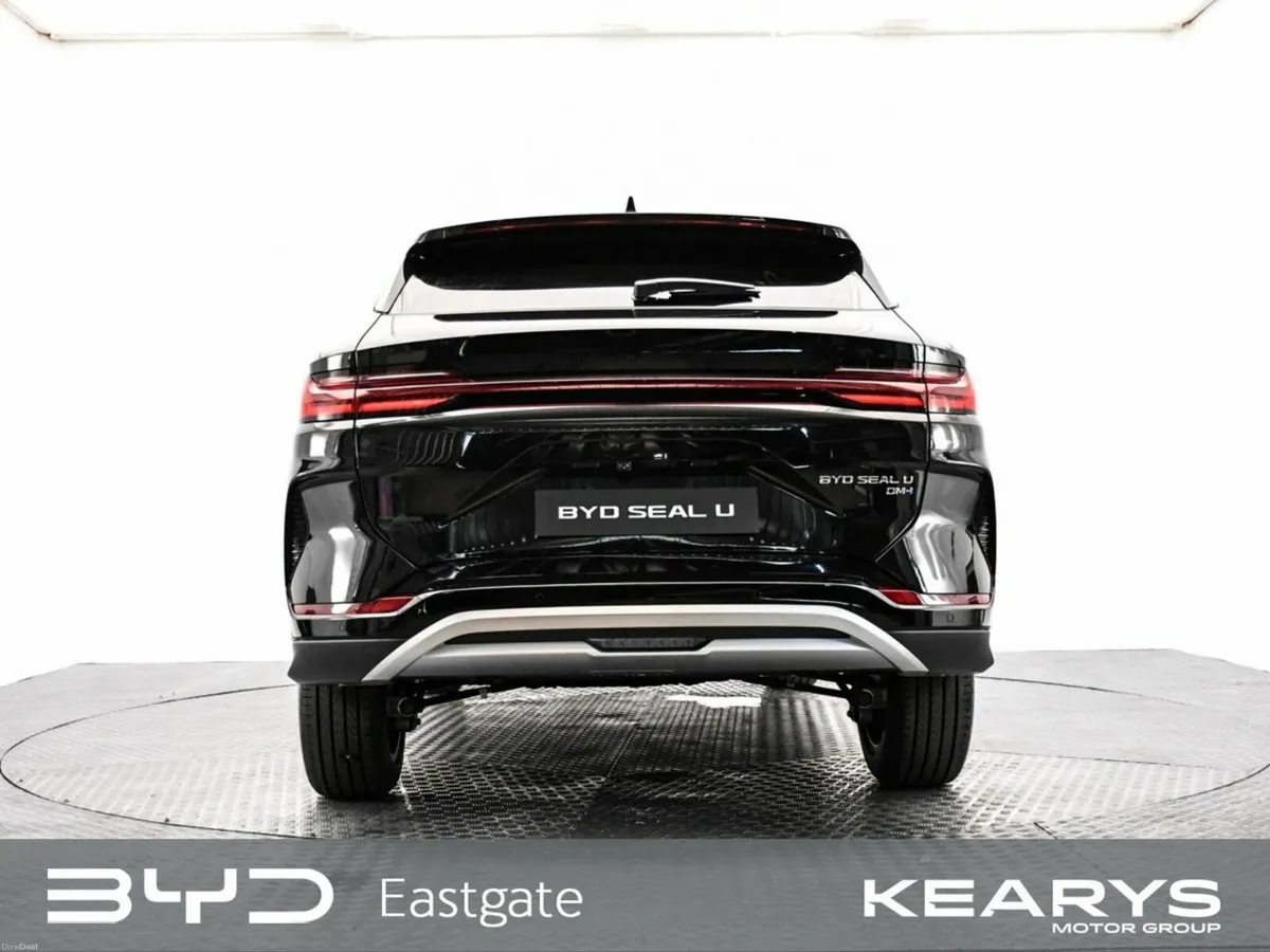 BYD SEAL U Boost Pan roof, heated seats, heated st - Image 6
