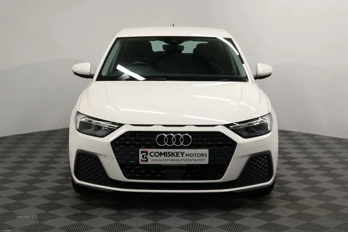 Audi A1 TFSI Technik - Image 2