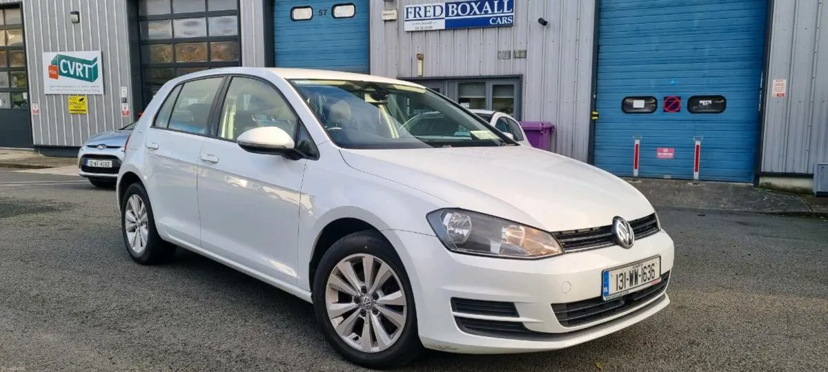 Volkswagen Golf 1.6 Tdi SE Bluemotion  Automatic - Image 1