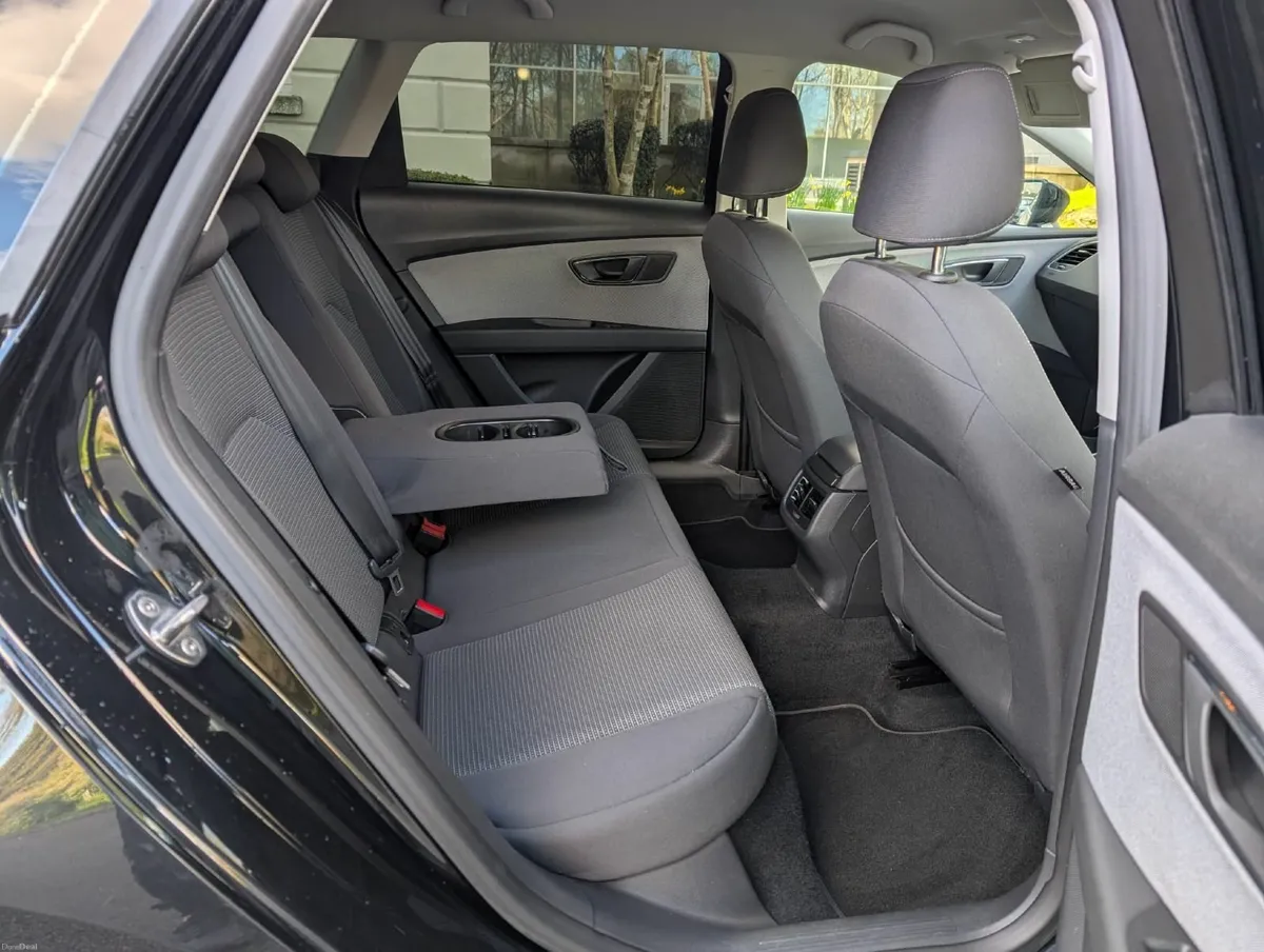 SELLING MY SEAT LEONE 1.6TDI  2019!!! - Image 2