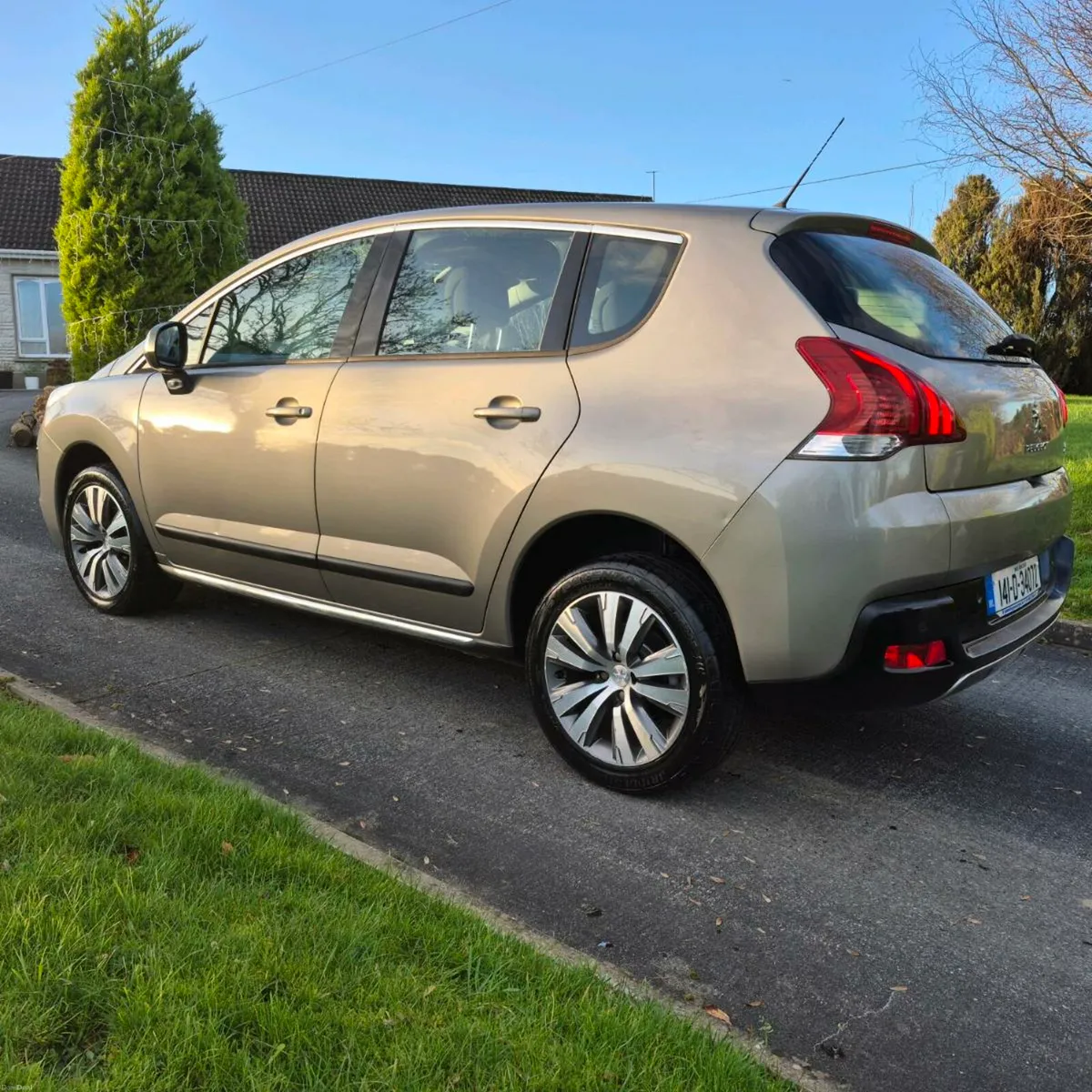 Peugeot 3008 new NCT + TAX only 94000km !!! - Image 4