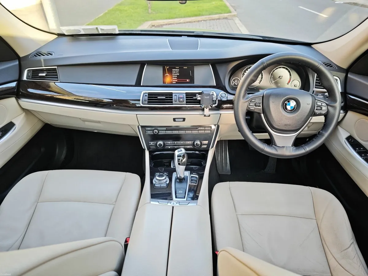 BMW 5-Series 2013 GT - Image 4