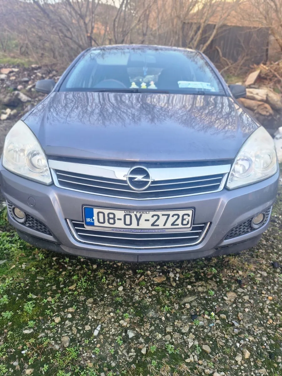 Opel Astra 2008 - Image 1