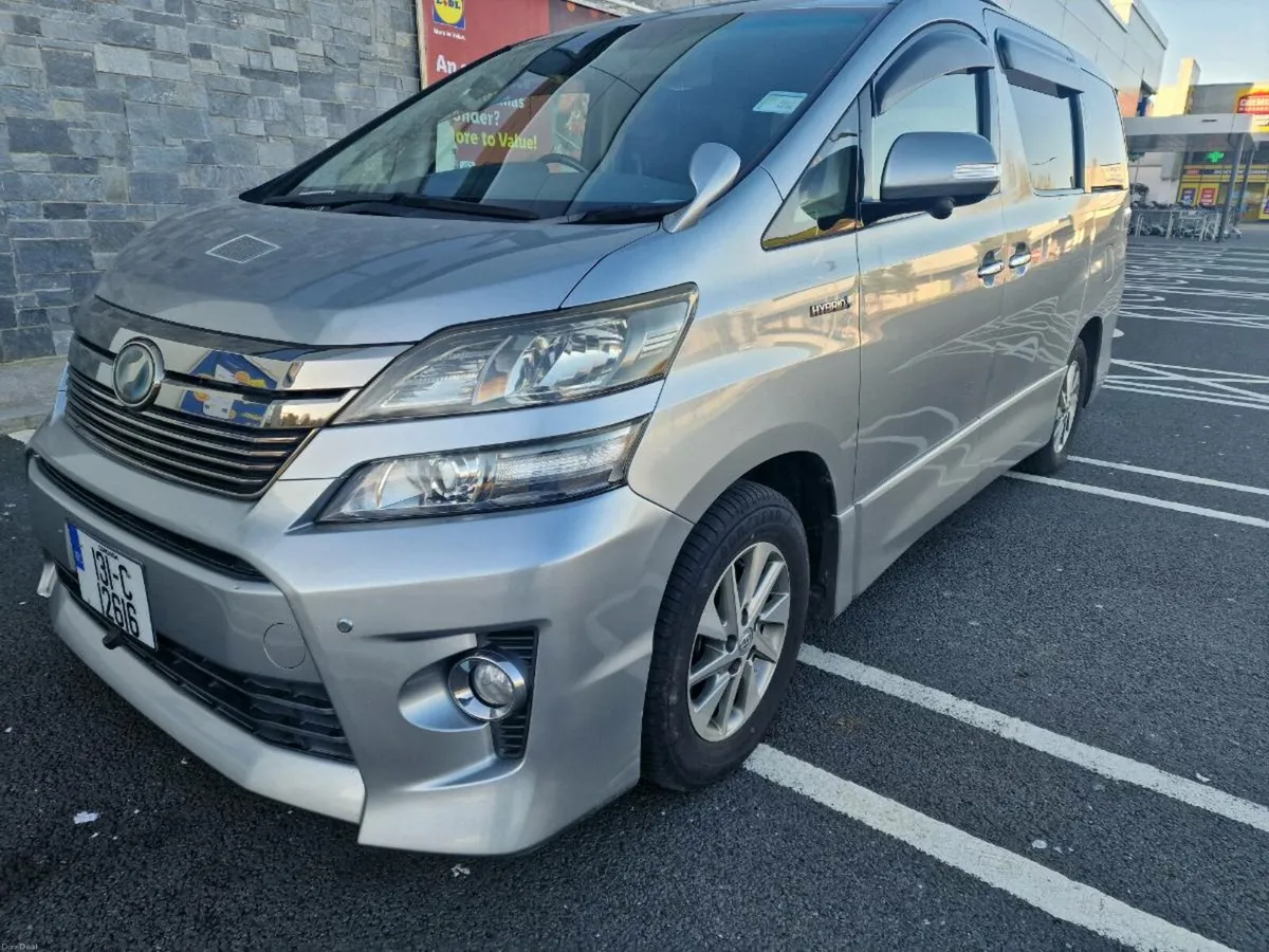 2013 Toyota Vellfire hybrid 2.4L 7seats 125k km - Image 2