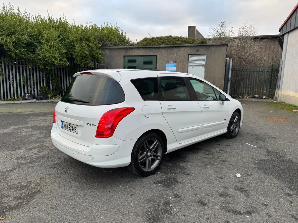 Peugeot 308 Automatic 1.6 Petrol 7 seats - Image 4