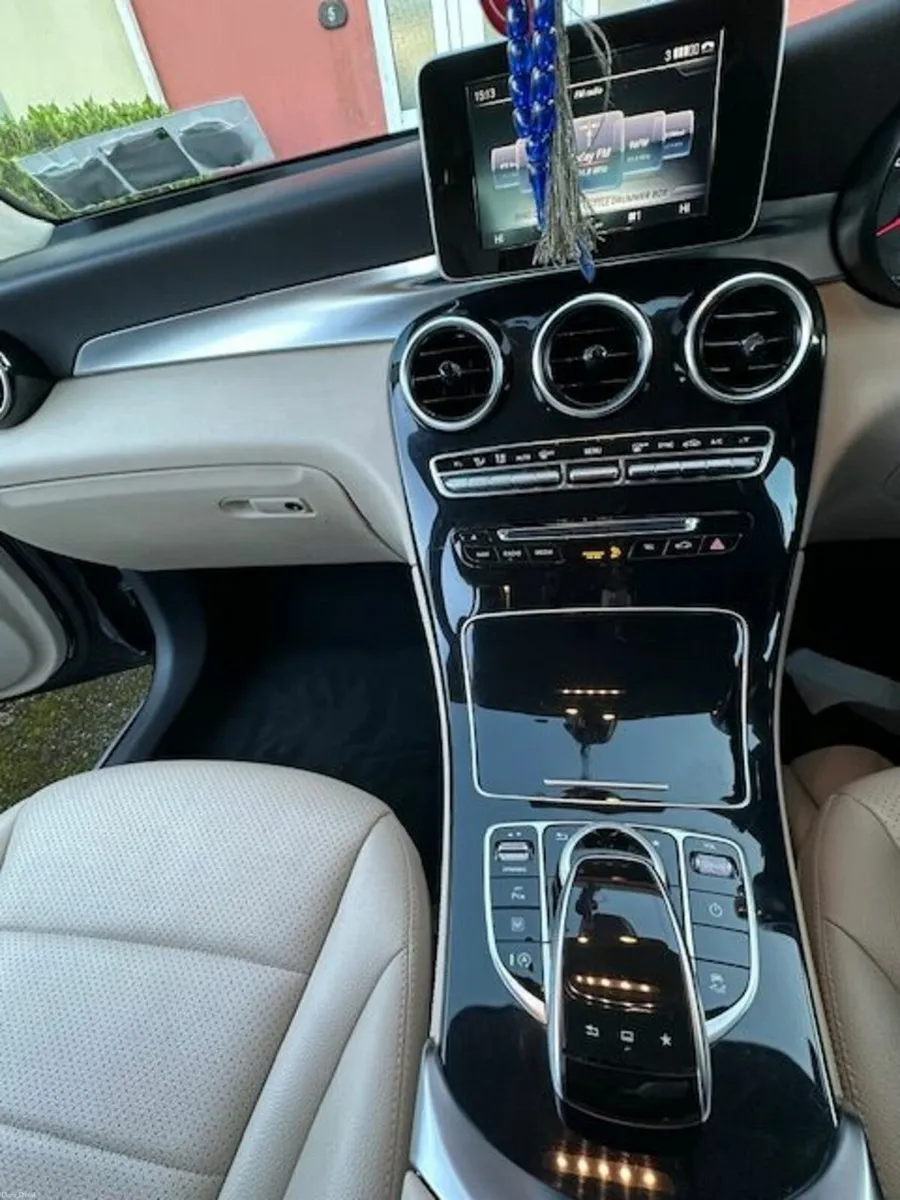 Mercedes-Benz GLC 2016 - Image 4