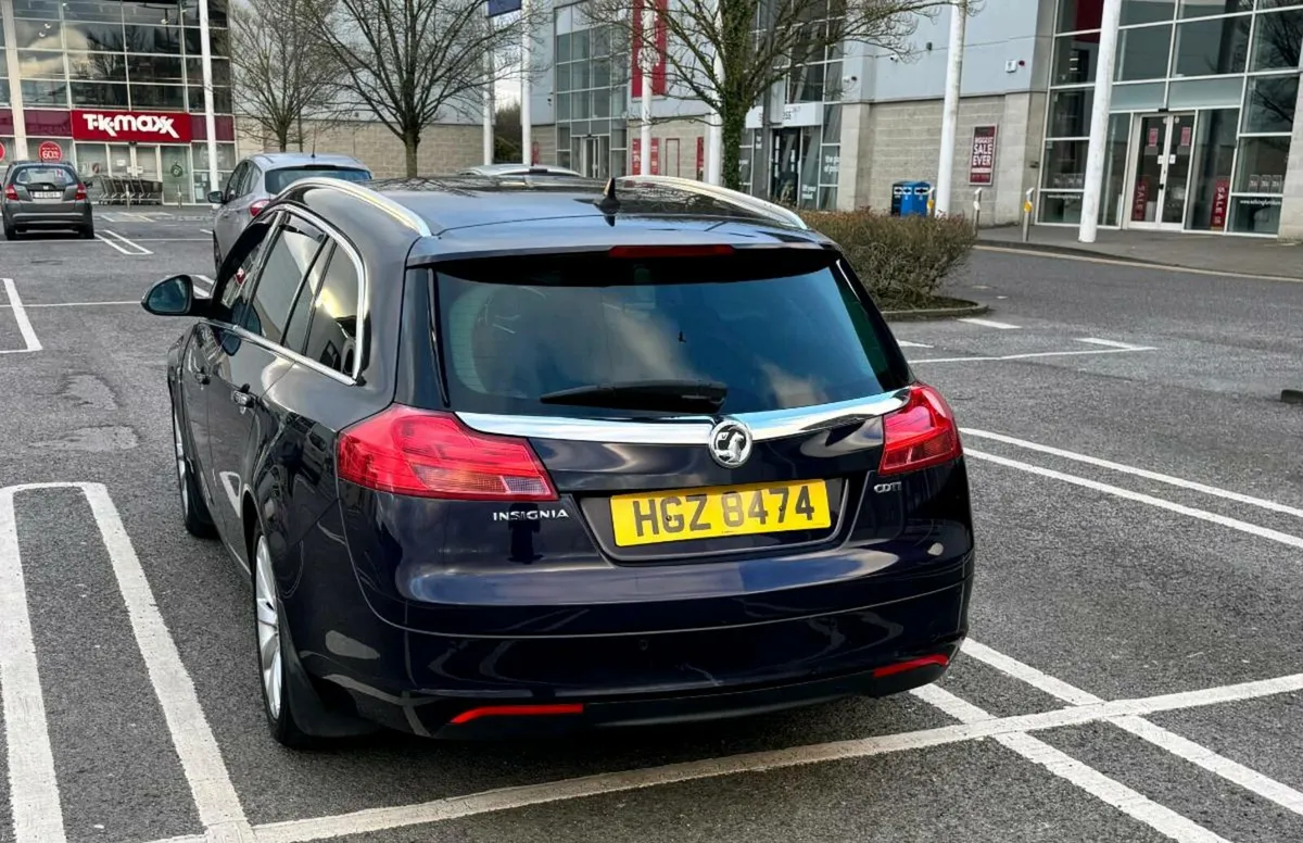 Vauxhall Insignia - Image 4