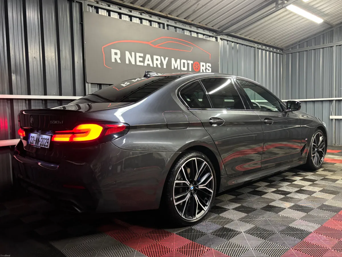 2022 BMW 5-Series 530d M-Sport X-Drive Plus Car - Image 3