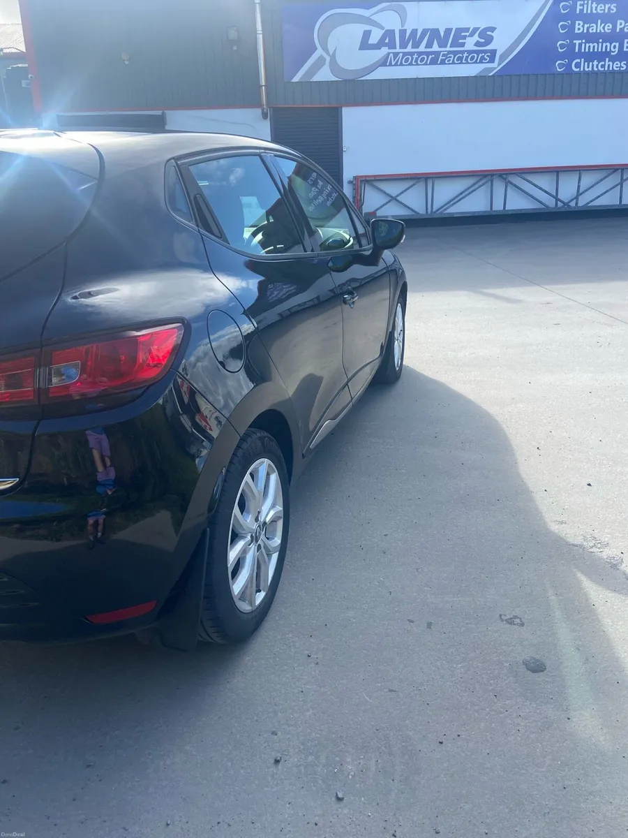 Renault Clio - Image 3