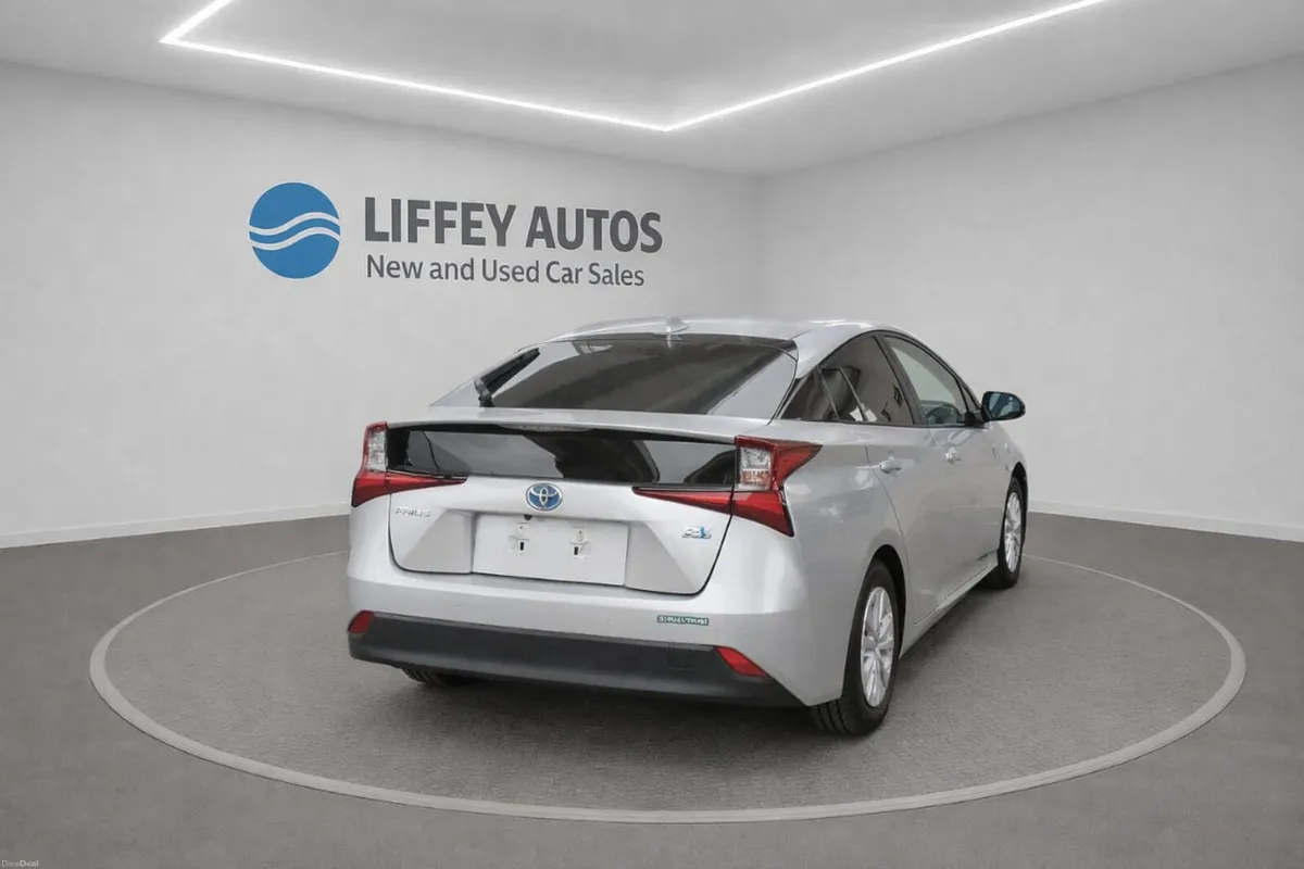 Toyota prius  2022/9 1.8 - Image 2