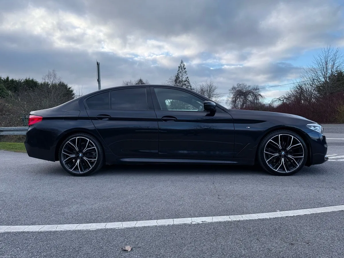 2017 BMW 520D M-Sport Auto - Image 4