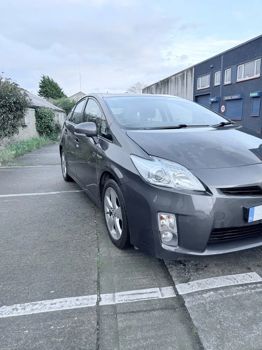 2011 Toyota Prius - Image 3