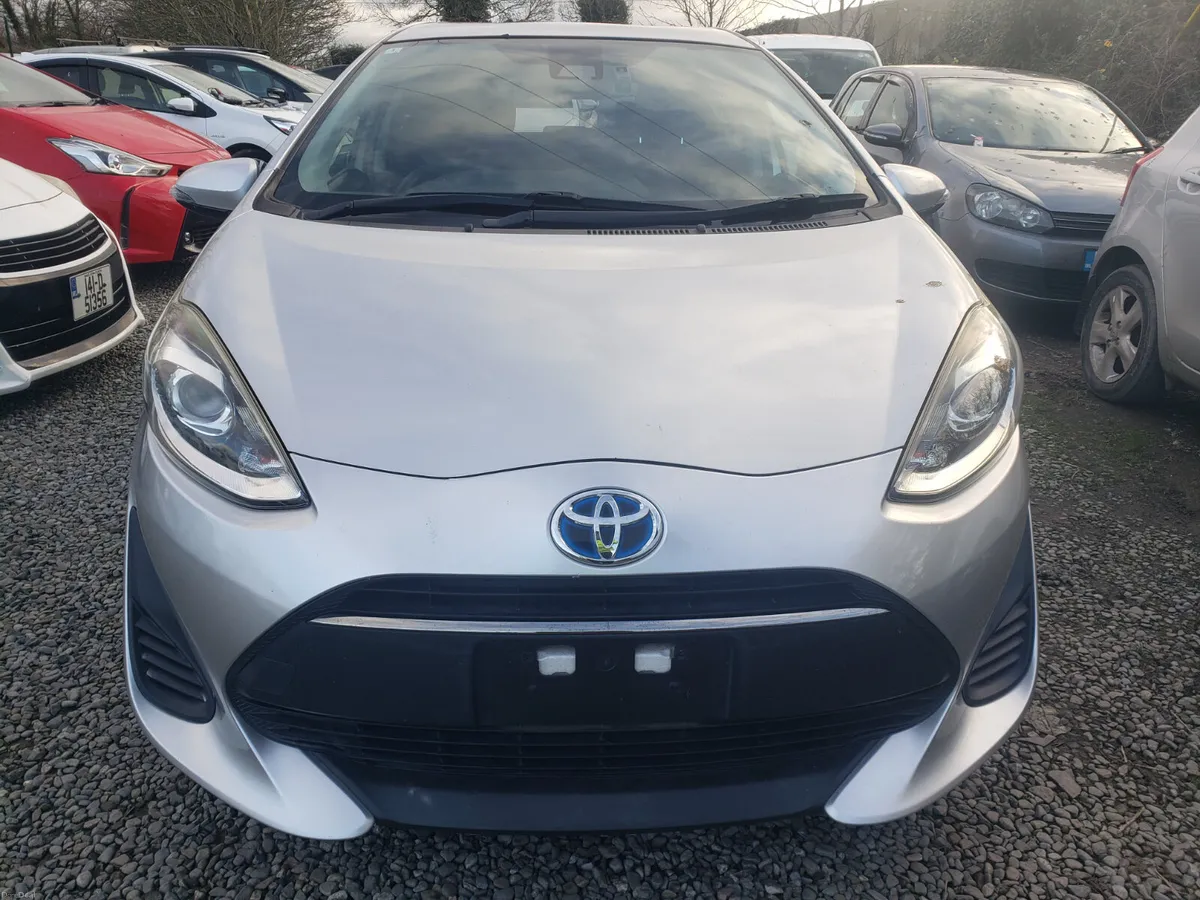 2018 toyota aqua - Image 2