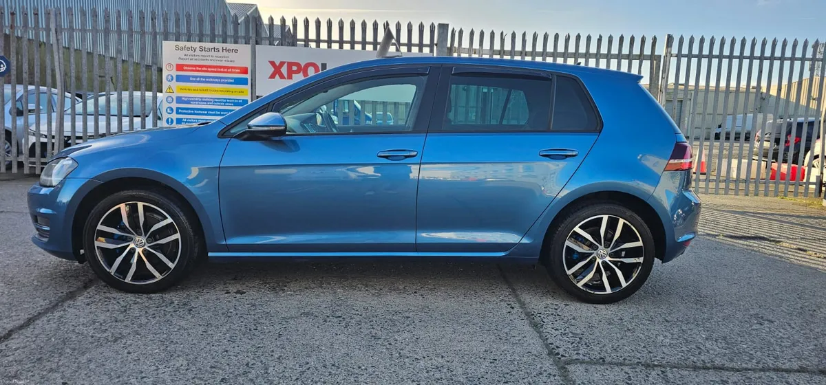 Volkswagen Golf 2017 (HIGHLINE EDITION) - Image 5