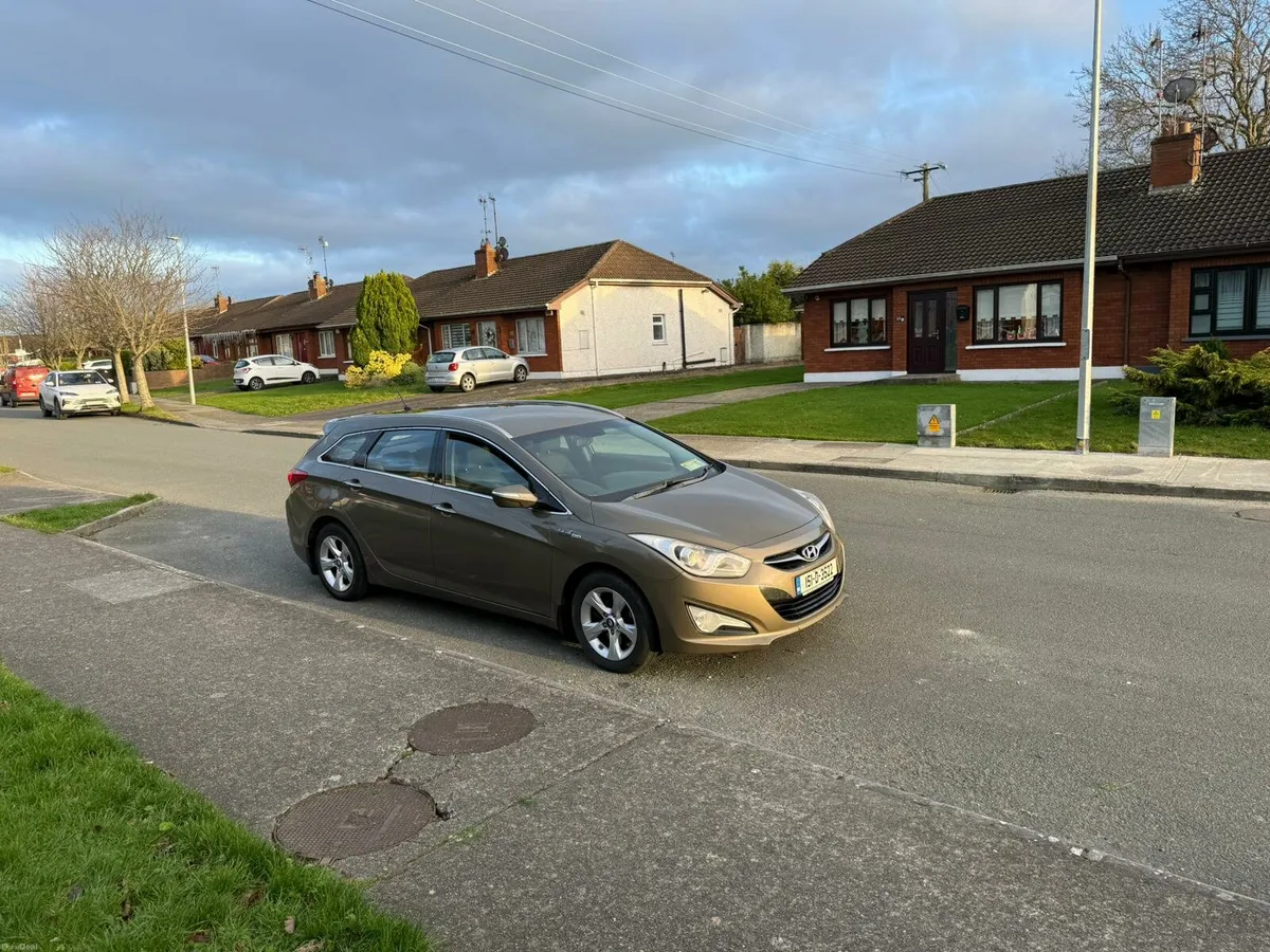 HYUNDAI I40 Estate 2015, NCT&TAX - Image 4