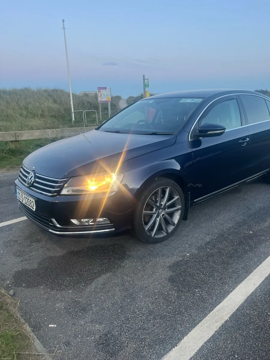 Volkswagen Passat - Image 2