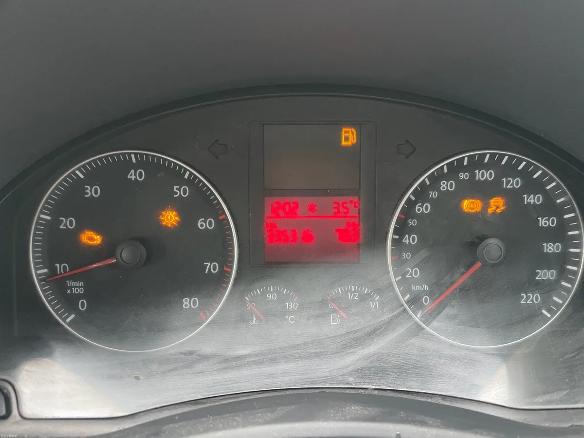 Volkswagen Golf - Image 1