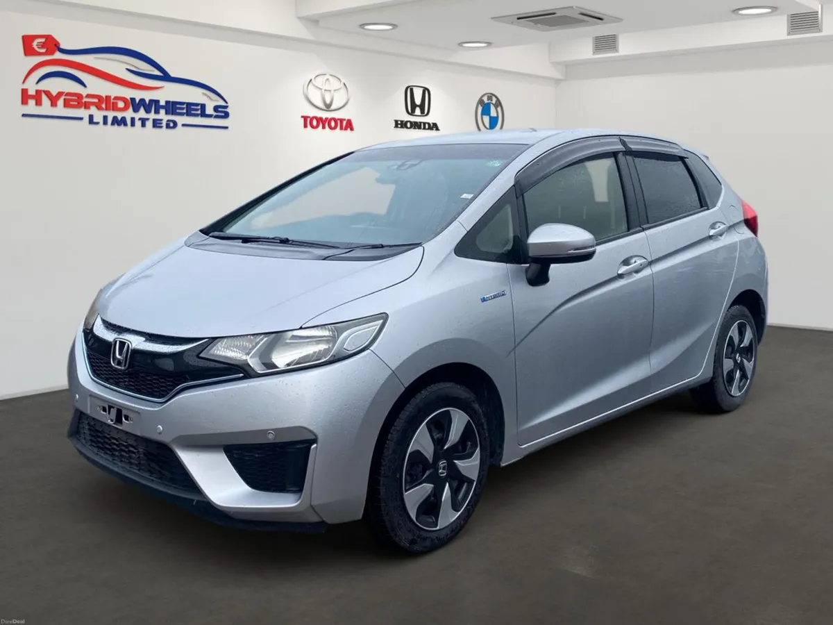 Honda Fit 2017 Hybrid - 76K Km only - Image 1