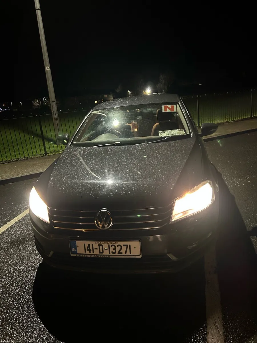 Volkswagen Passat - Image 1