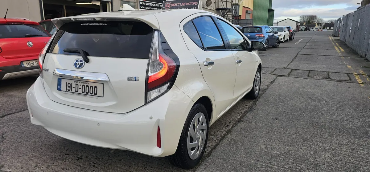 2019 (192) Toyota Aqua | White - Image 3