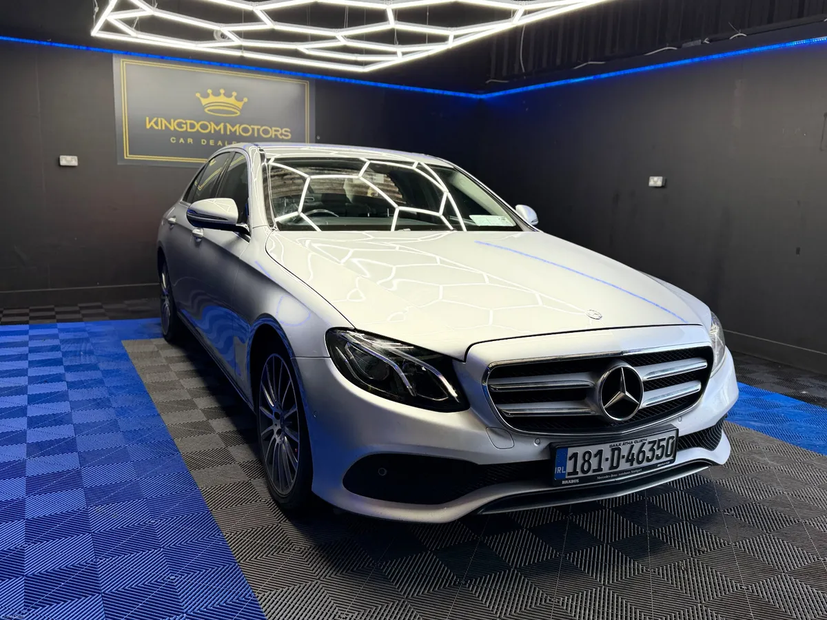 Mercedes-Benz E220D AVANTGARDE,Automatic - Image 3