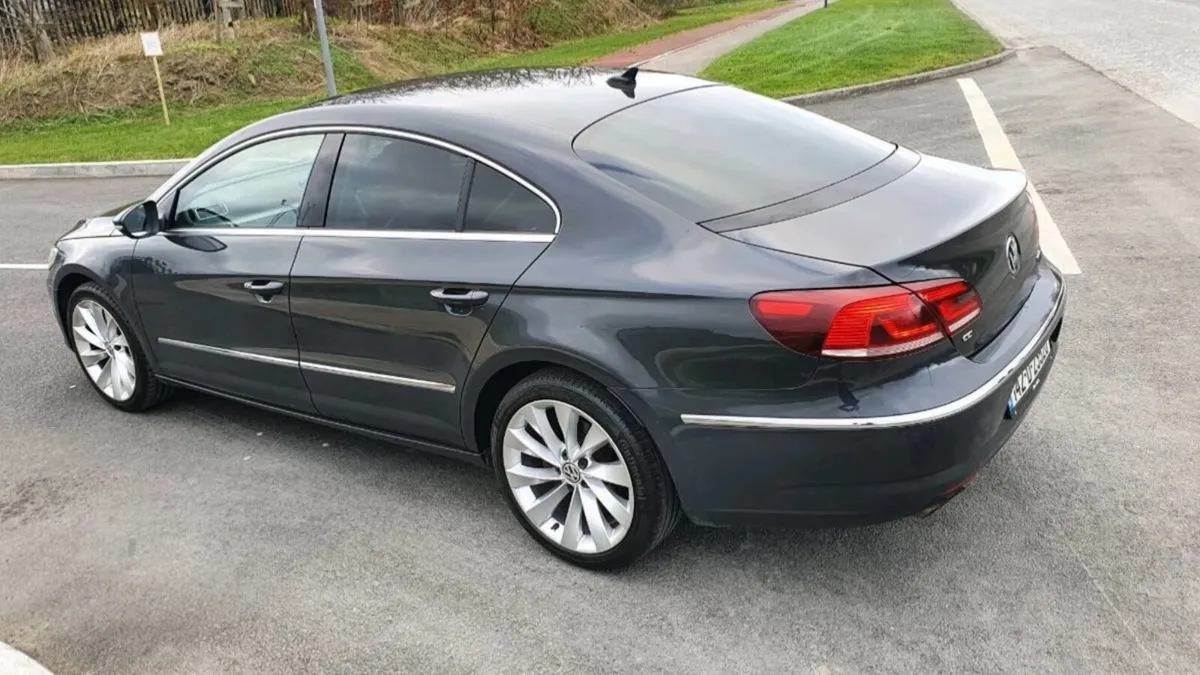 Volkswagen Passat CC - Image 2