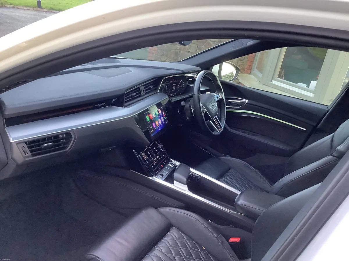 Audi e-tron 2021 - Image 6