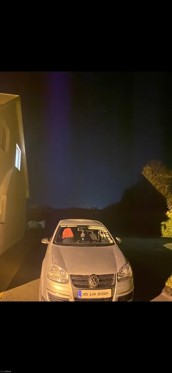 Volkswagen Jetta 2010 - Image 2