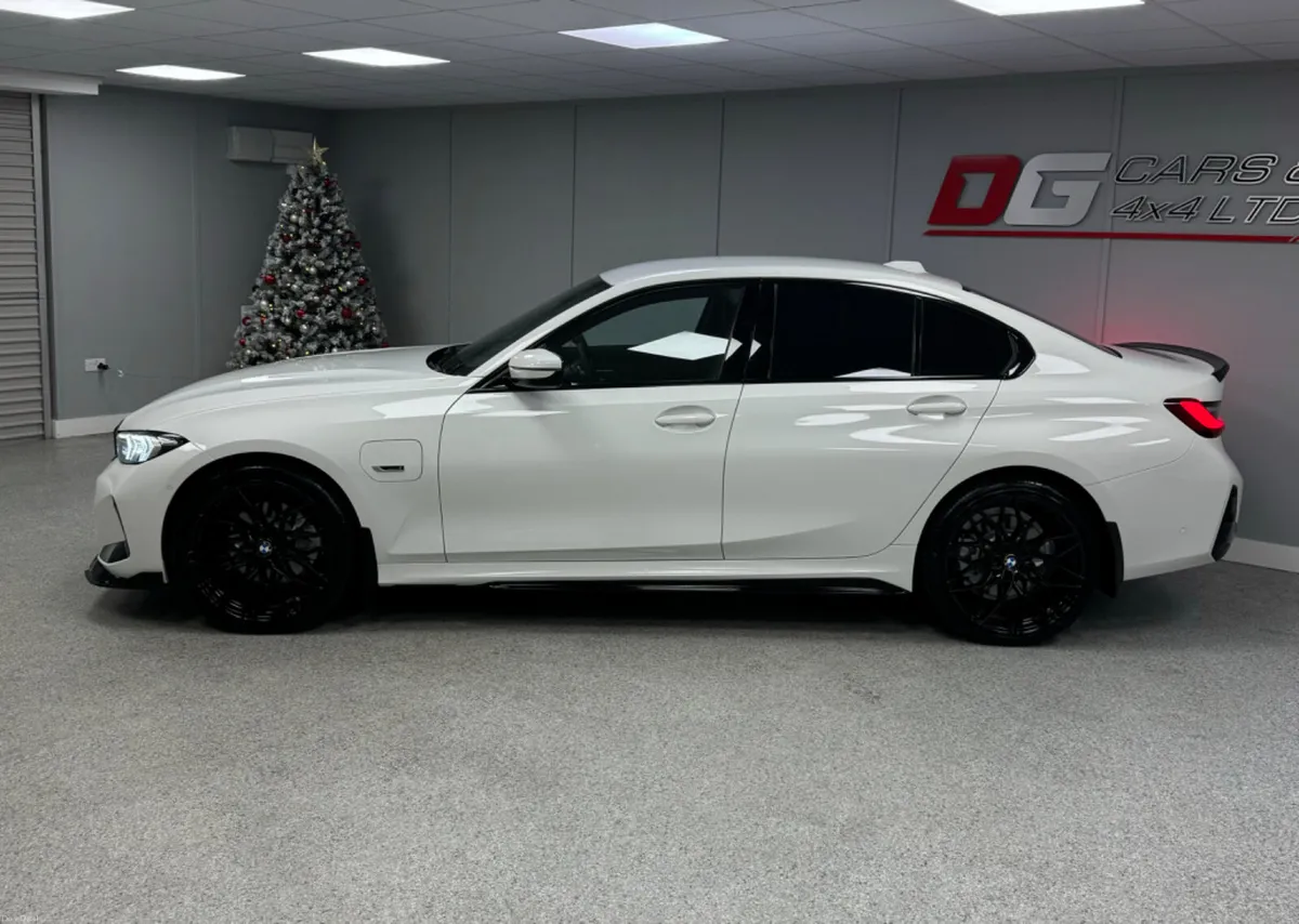2022 BMW 330E M Sport LCI Automatic - Image 4
