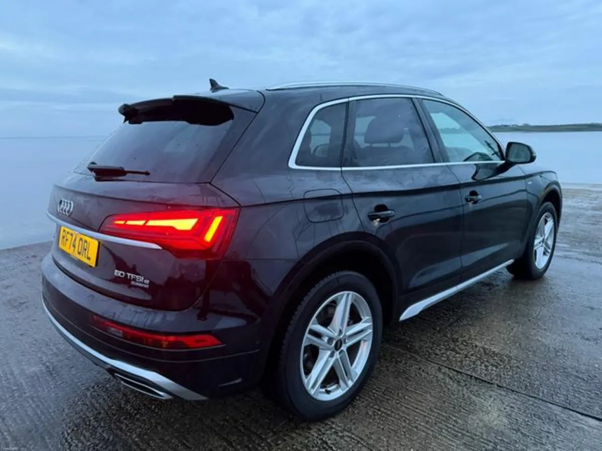Audi Q5 TFSI E S LINE QUATTRO - Image 3