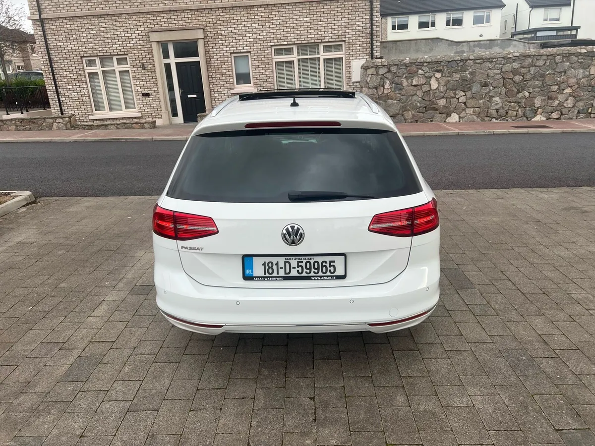 VOLKSWAGEN PASSAT ESTATE GT SPEC AUTOMATIC - Image 3