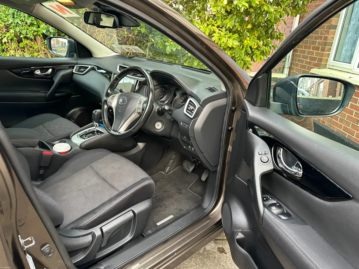 Nissan Qashqai 2014 Automatic - Image 2