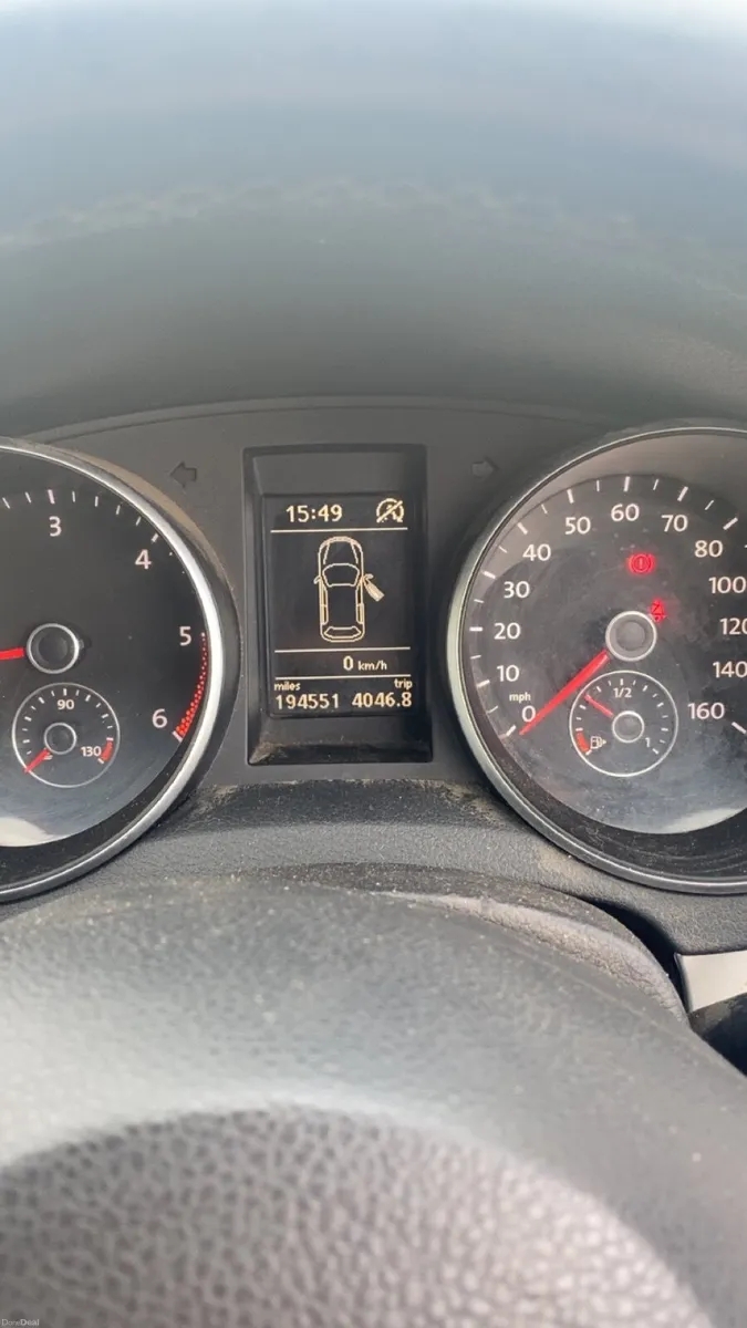 Volkswagen Golf 2011 - Image 2