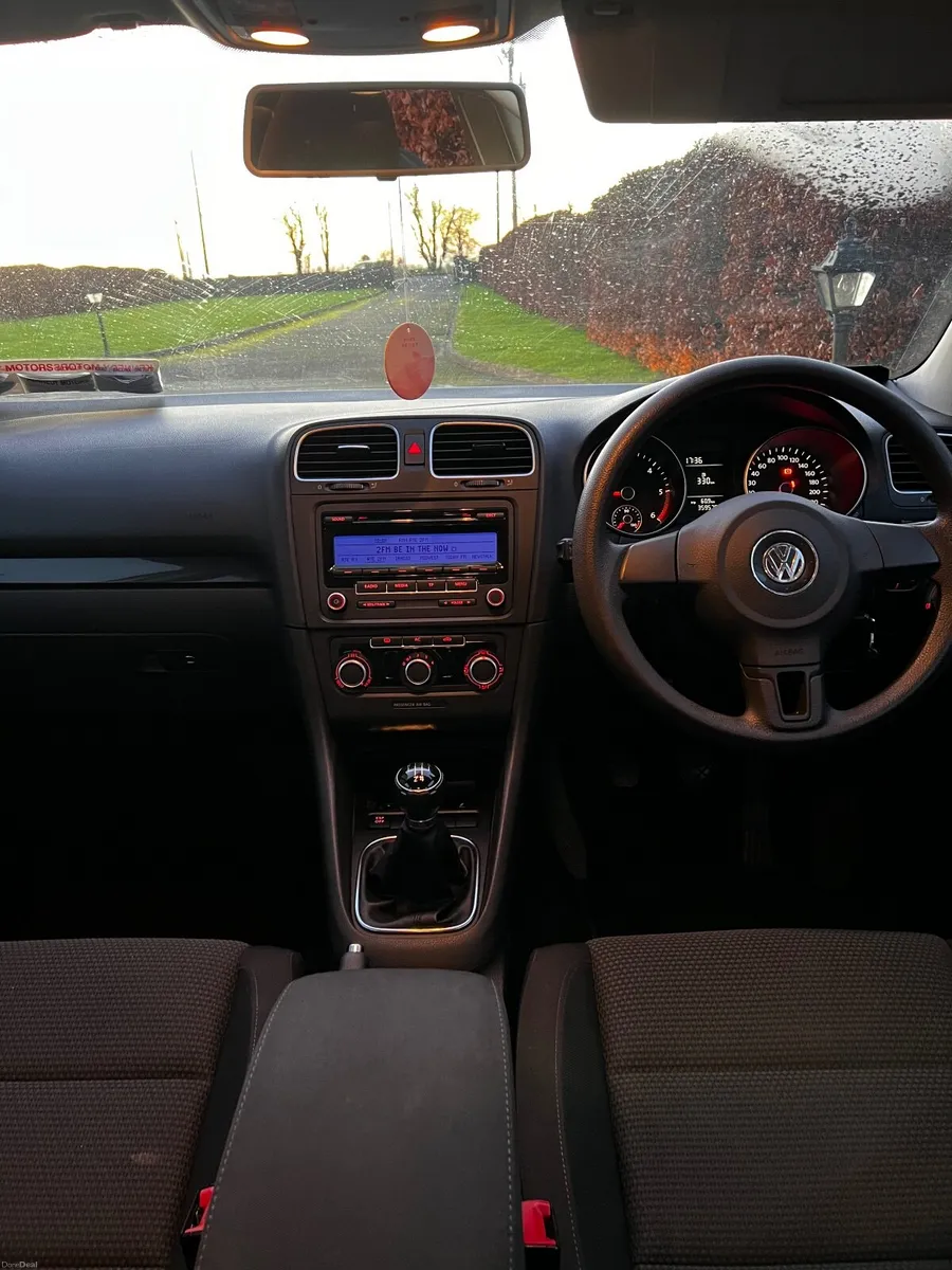 Volkswagen Golf 2010 1.6 Diesel - Image 4