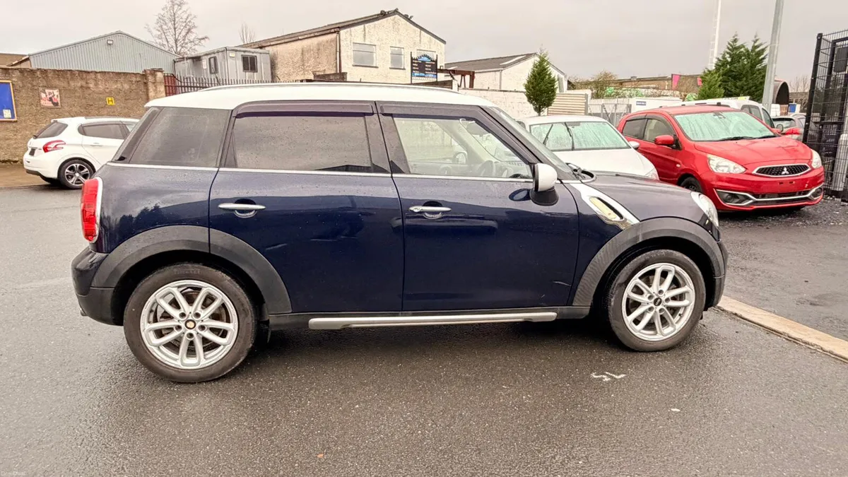 Mini cooper Crossover 2015 1.99L - Image 4