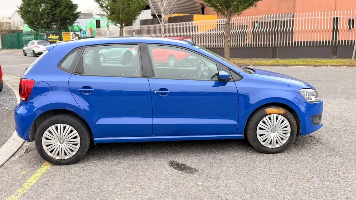 VW POLO 2014 blue - Image 4