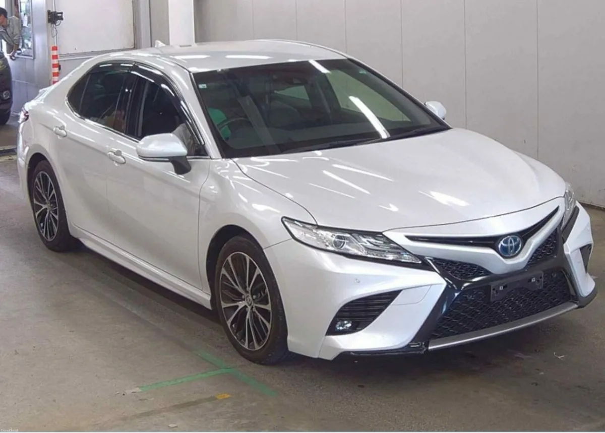 2020 Toyota Camry WS Hybrid - Image 2