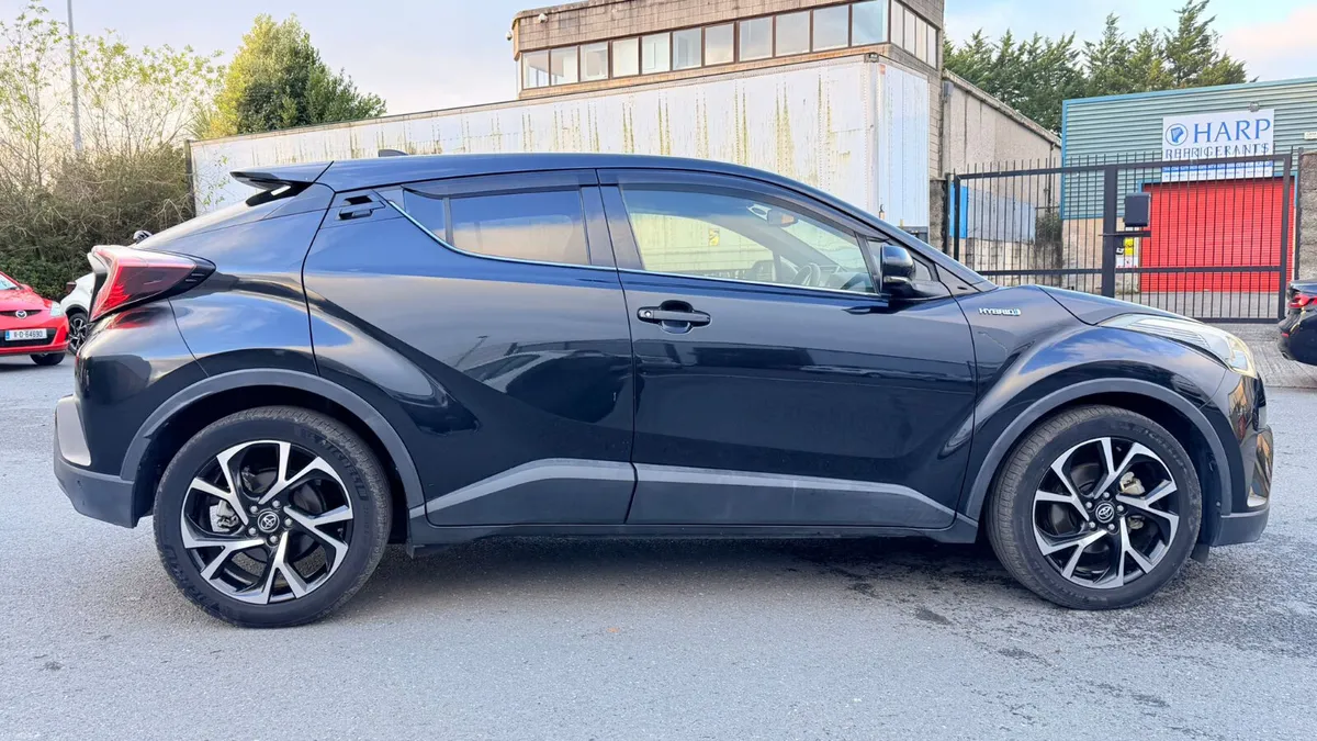 Toyota C-HR HYbrid 2019 - Image 3