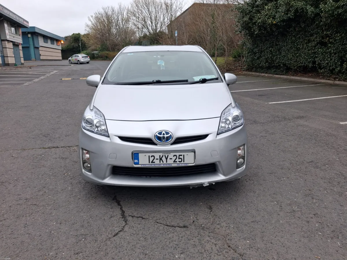 TOYOTA PRIUS / 2012 / 1.8 PETROL HYBRID / AUTO - Image 2
