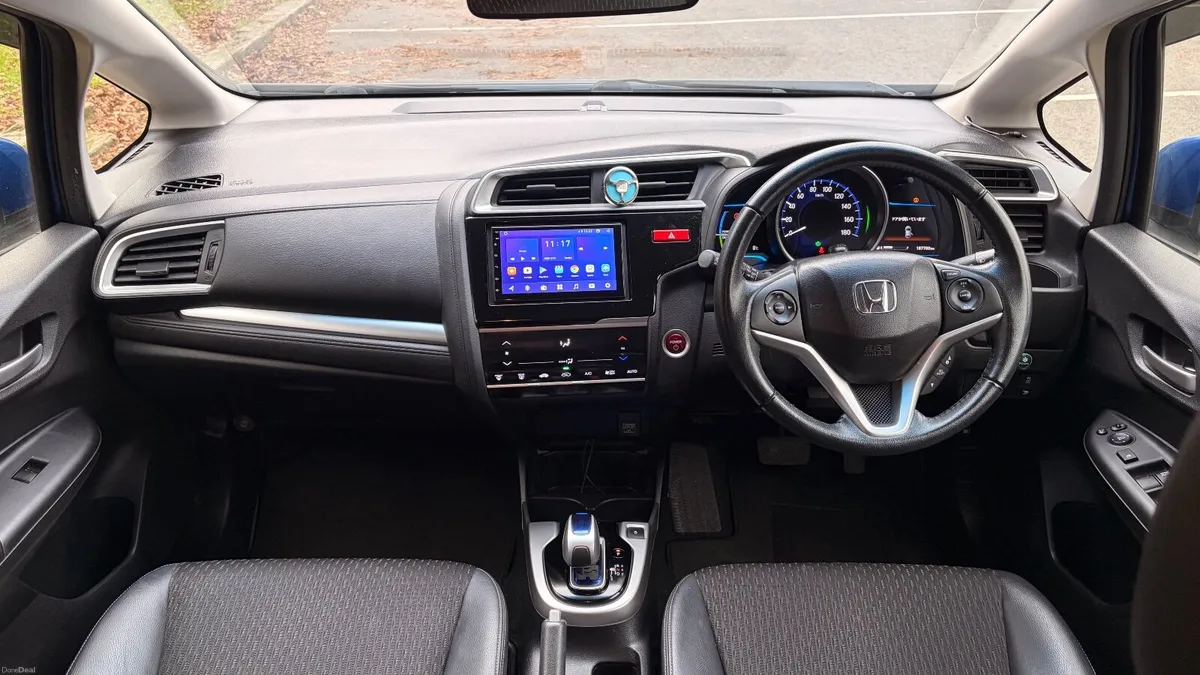 Honda Fit Hybrid Automatic - Image 2