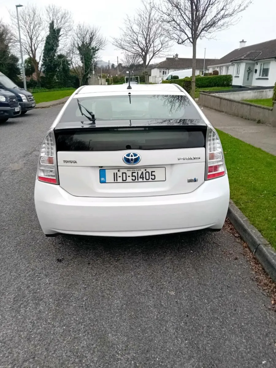 2011 Toyota prius hybrid - Image 4