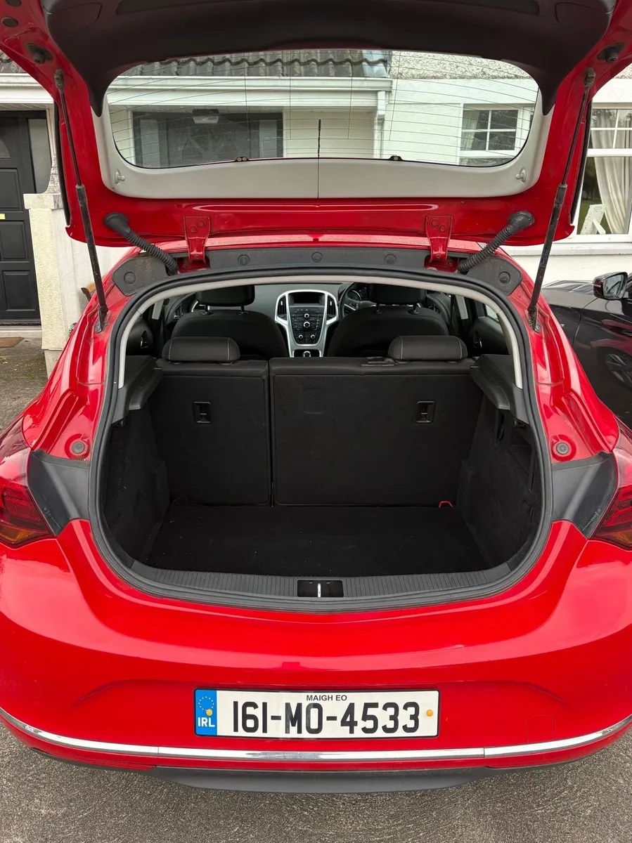 VAUXHALL ASTRA 1.6 L VVT SRI 115PS 5DR - Image 3