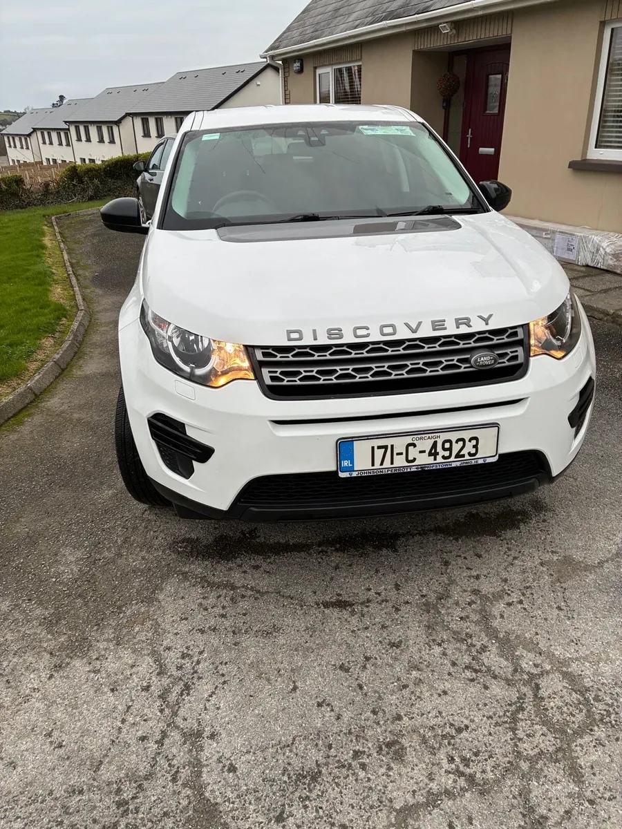 Land Rover Discovery Sport 2017 - Image 1